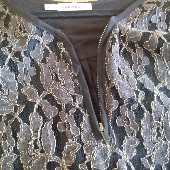 Maurices Plus Size 2 Black Zip V Neck Metallic Lace 3/4 Sleeve StretchTop - Picture 8 of 11